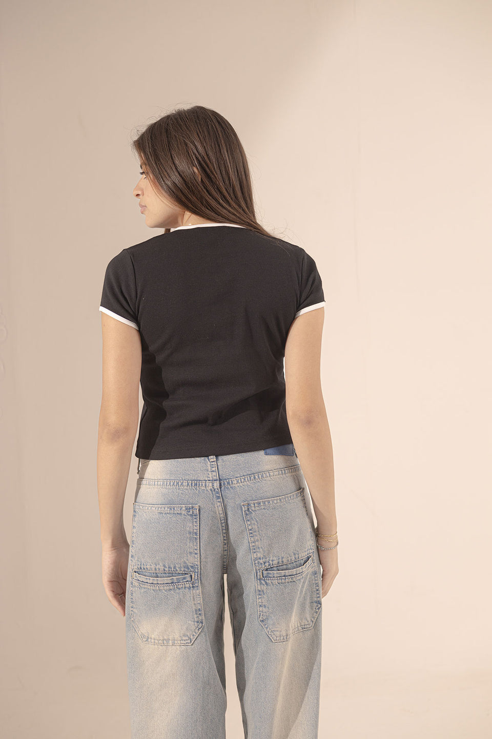 Black Round Neck Basic