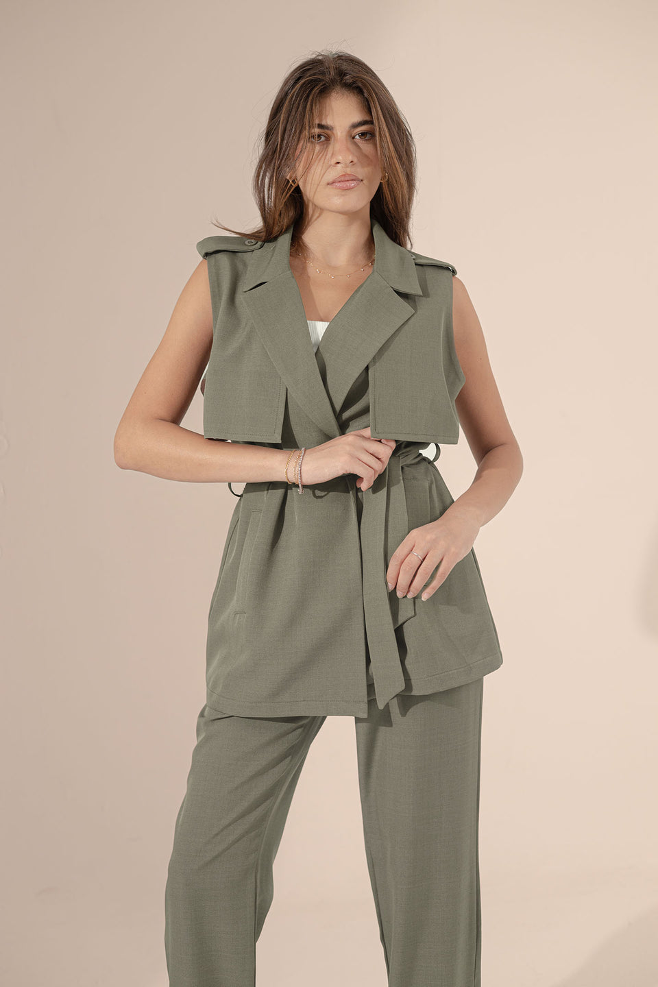 Olive Sleevless Formal Tied Set