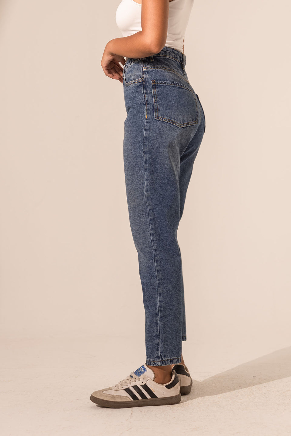 Jeans High-Waisted Mom Fit