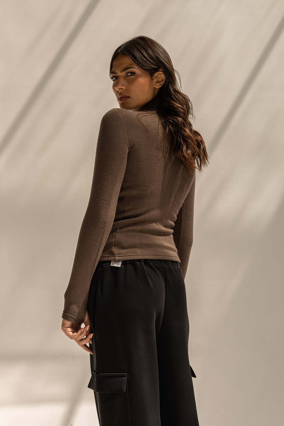Brown Wool Hand-Cover Sleeves High Neck Top