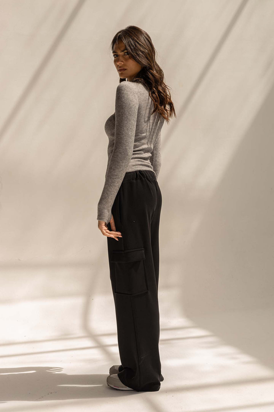 Grey Wool Hand-Cover Sleeves High Neck Top