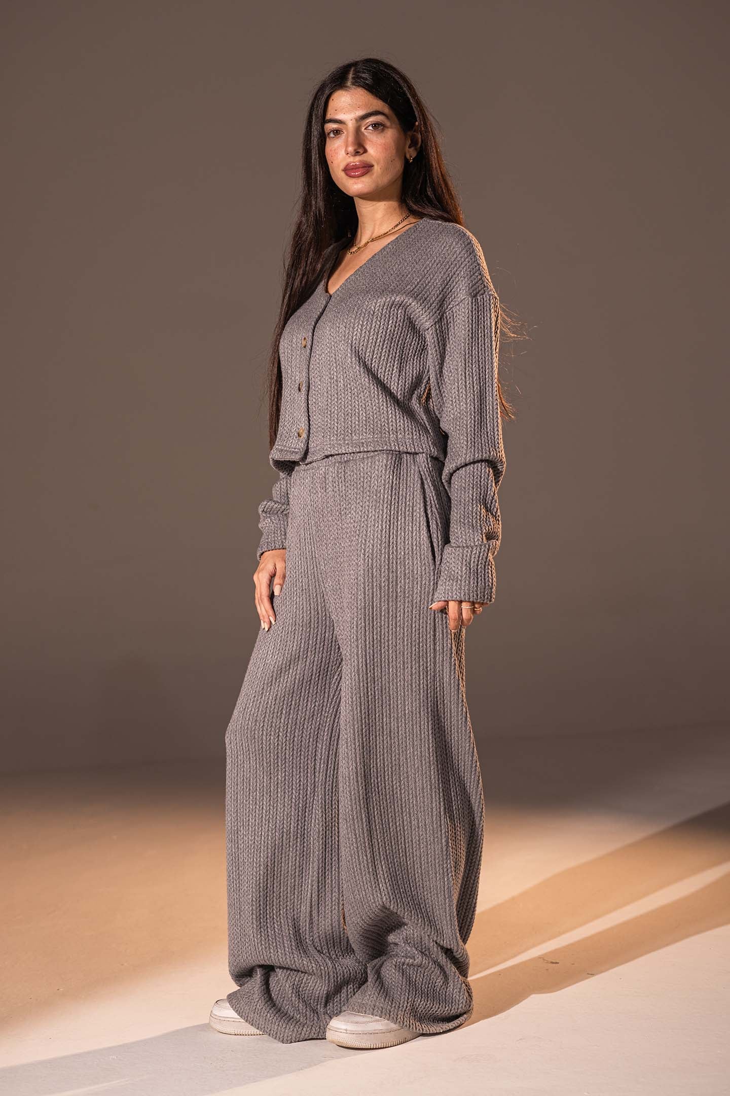 بنطال محبوك بلون الرمادي للاسترخاء