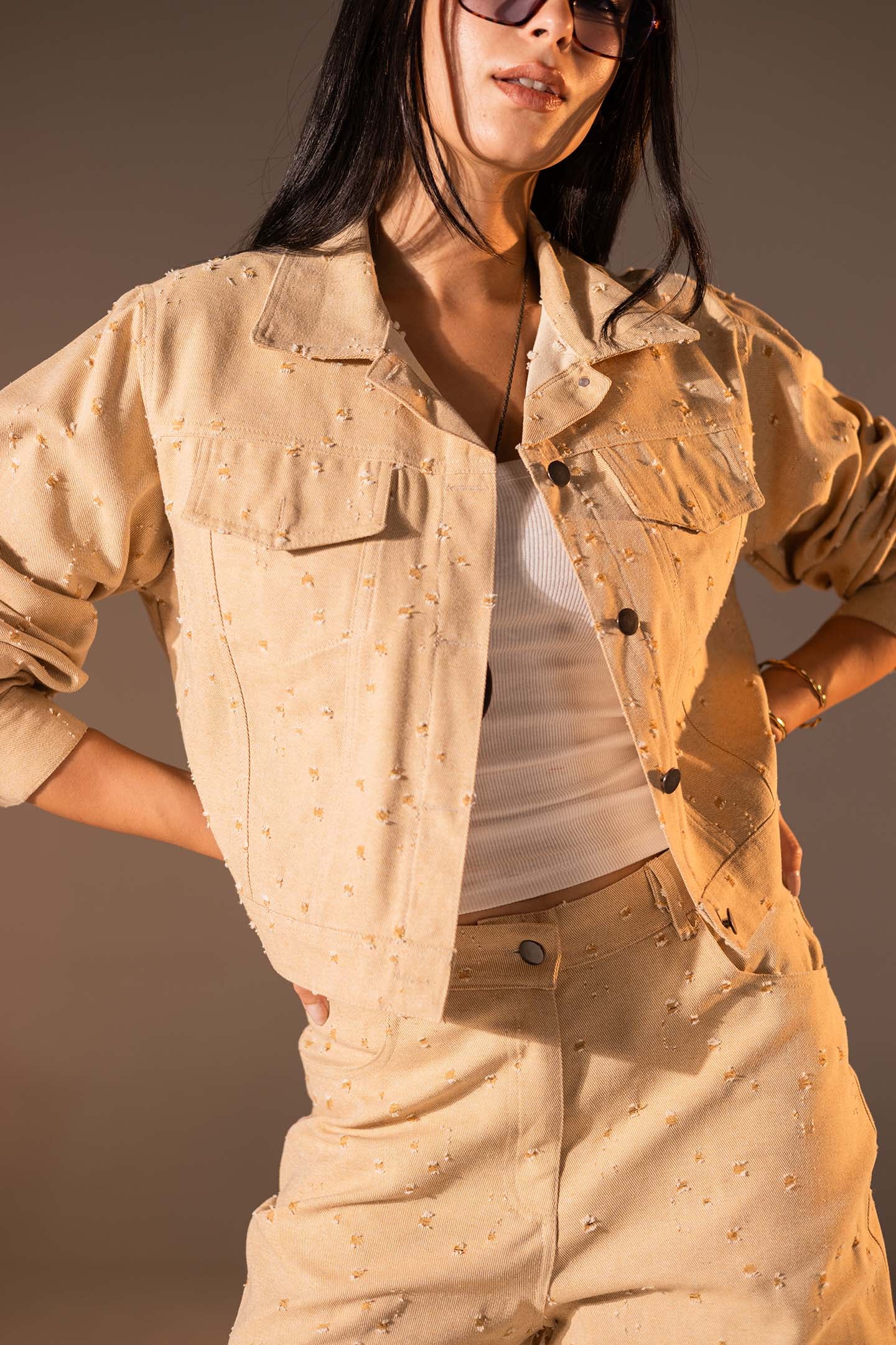 طقم دنيم مكوّن من قطعتين بلون الجملي