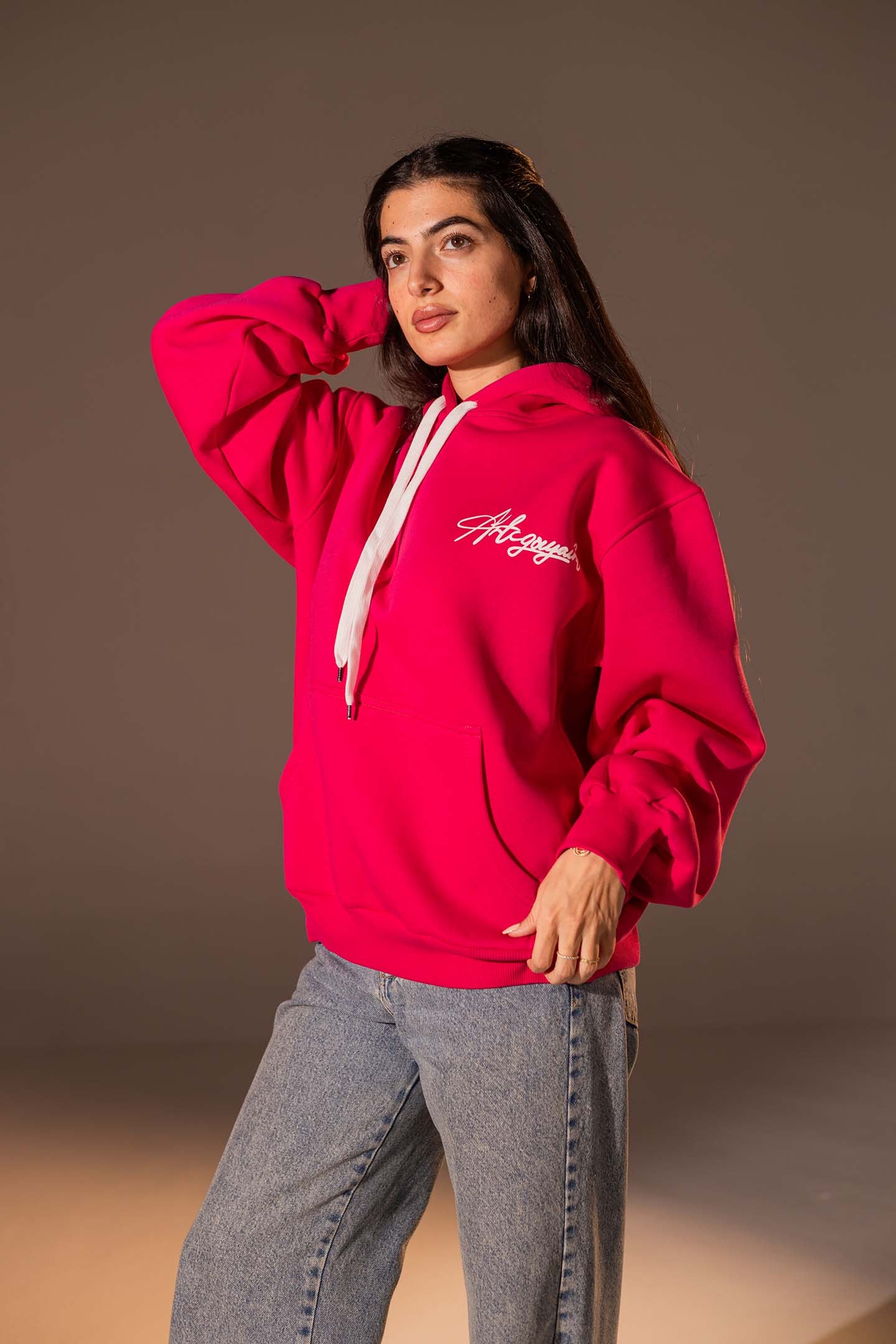 هودي واسع بطبعة تصميم بلون فوشيا زاهي