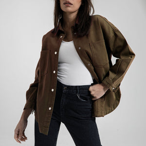 جاكيت جينز بني خفيف