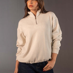 سويتر صوف أوف وايت مريح بسوستة نصفية