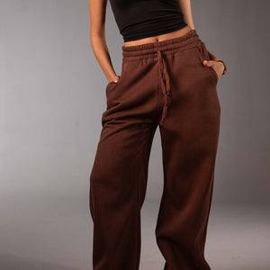 بنطال سويت بانت بني واسع بقَصّة أوفر سايز