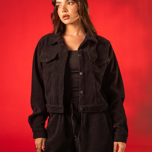 جاكيت قصير من الكوردروي باللون الأسود