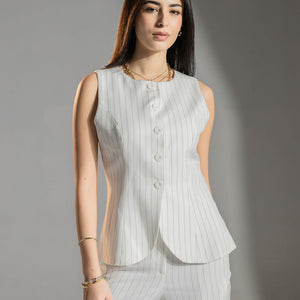 فيست أبيض مفصل بخطوط رفيعة