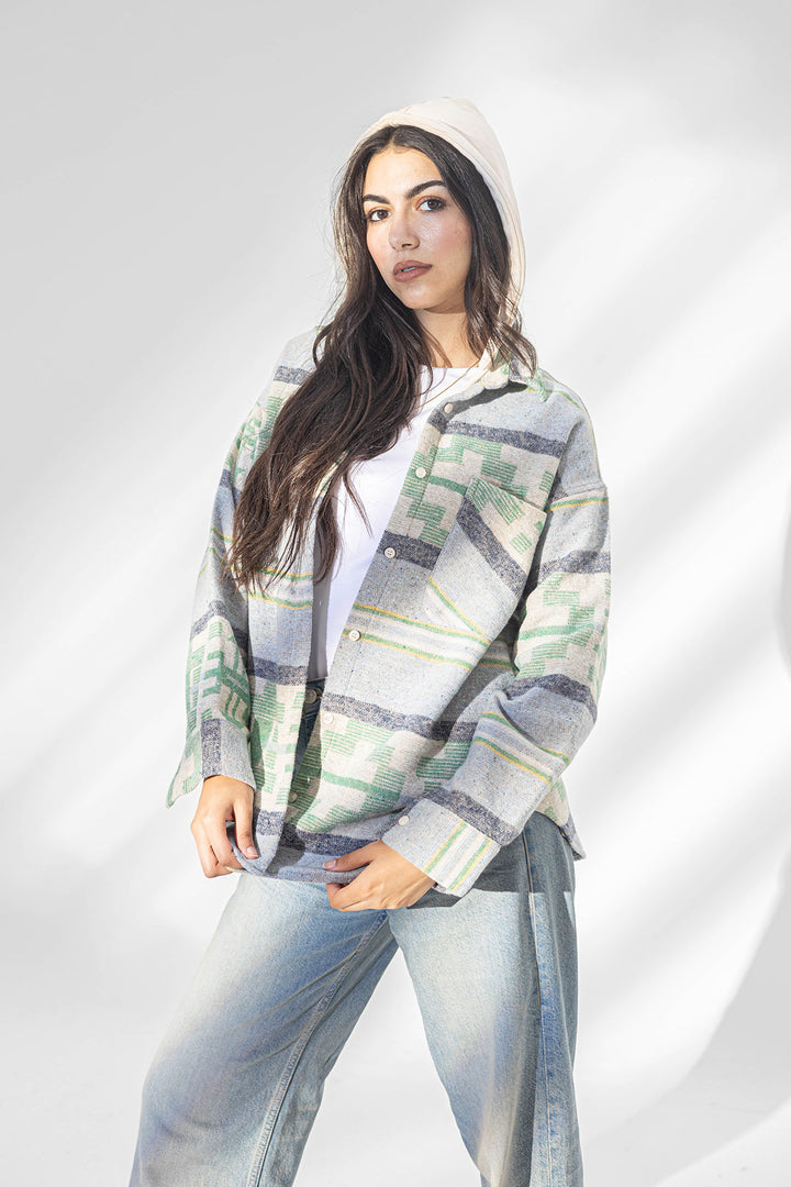 Green Patterned Winter Shirt With Capicho