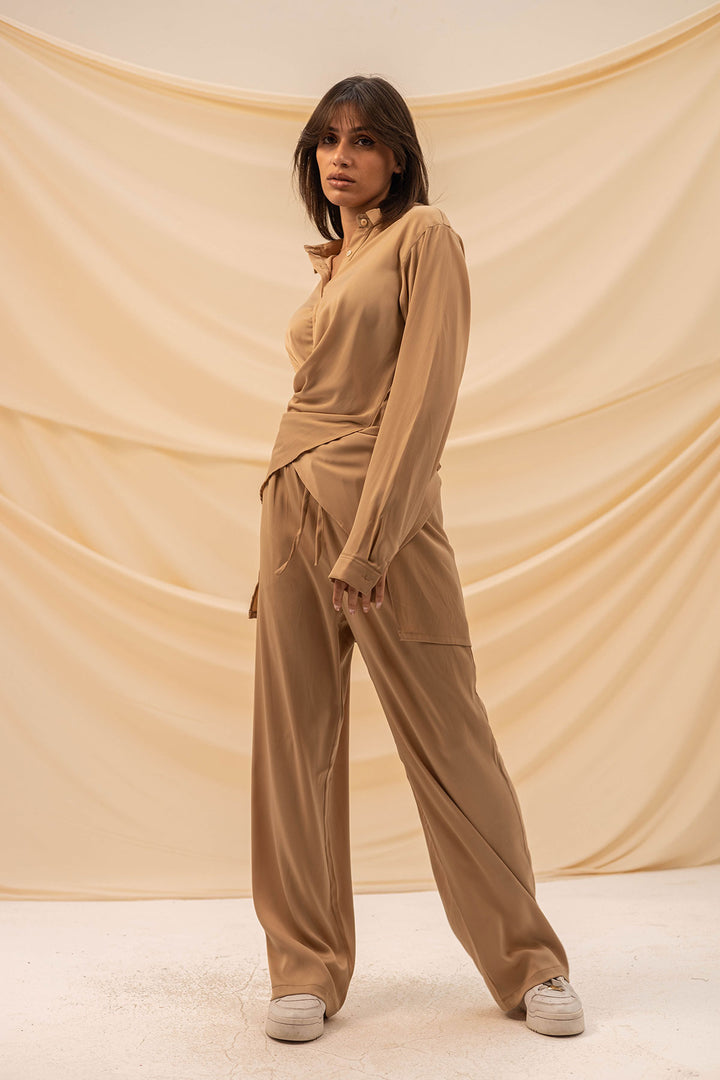 مجموعة بقع القهوة المربوطة