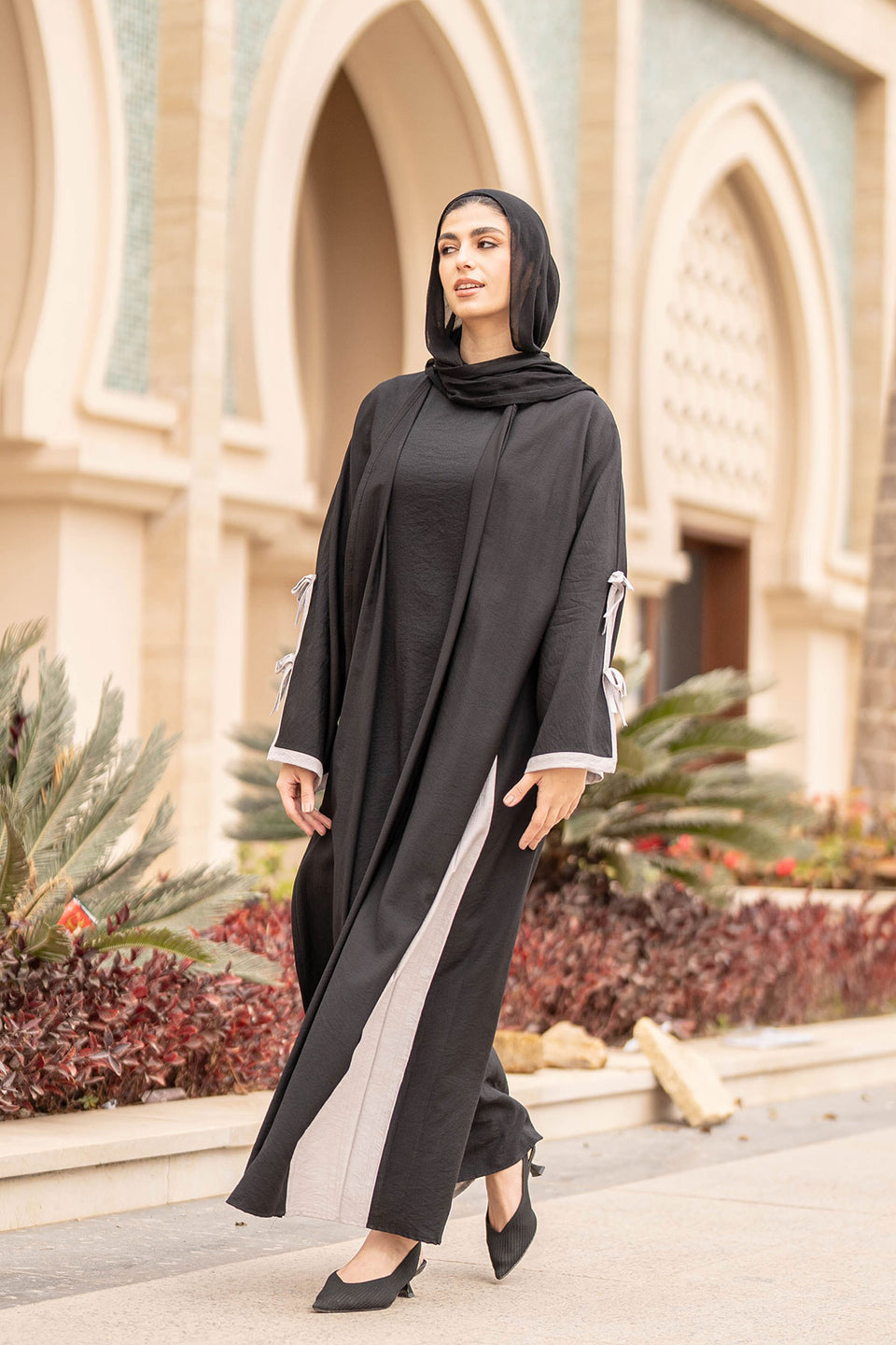 Black Tied Sleeves Ramadan Abaya