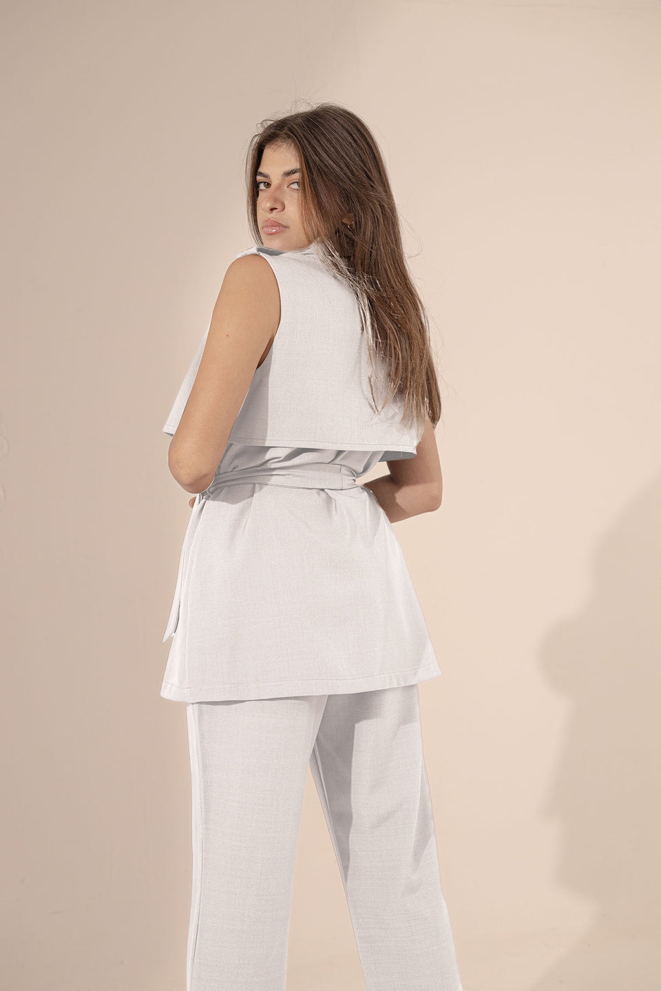 White Sleevless Formal Tied Set