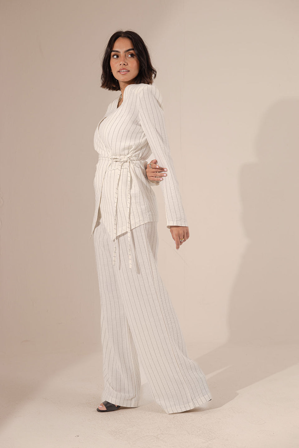 White Srtiped Warp Linen Blazer