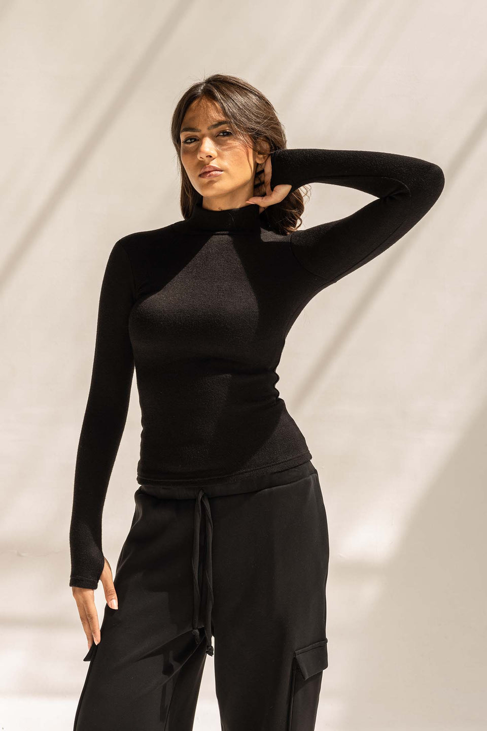 Black Wool Hand-Cover Sleeves High Neck Top