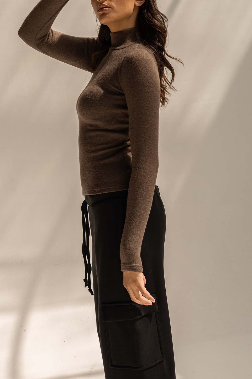 Brown Wool Hand-Cover Sleeves High Neck Top