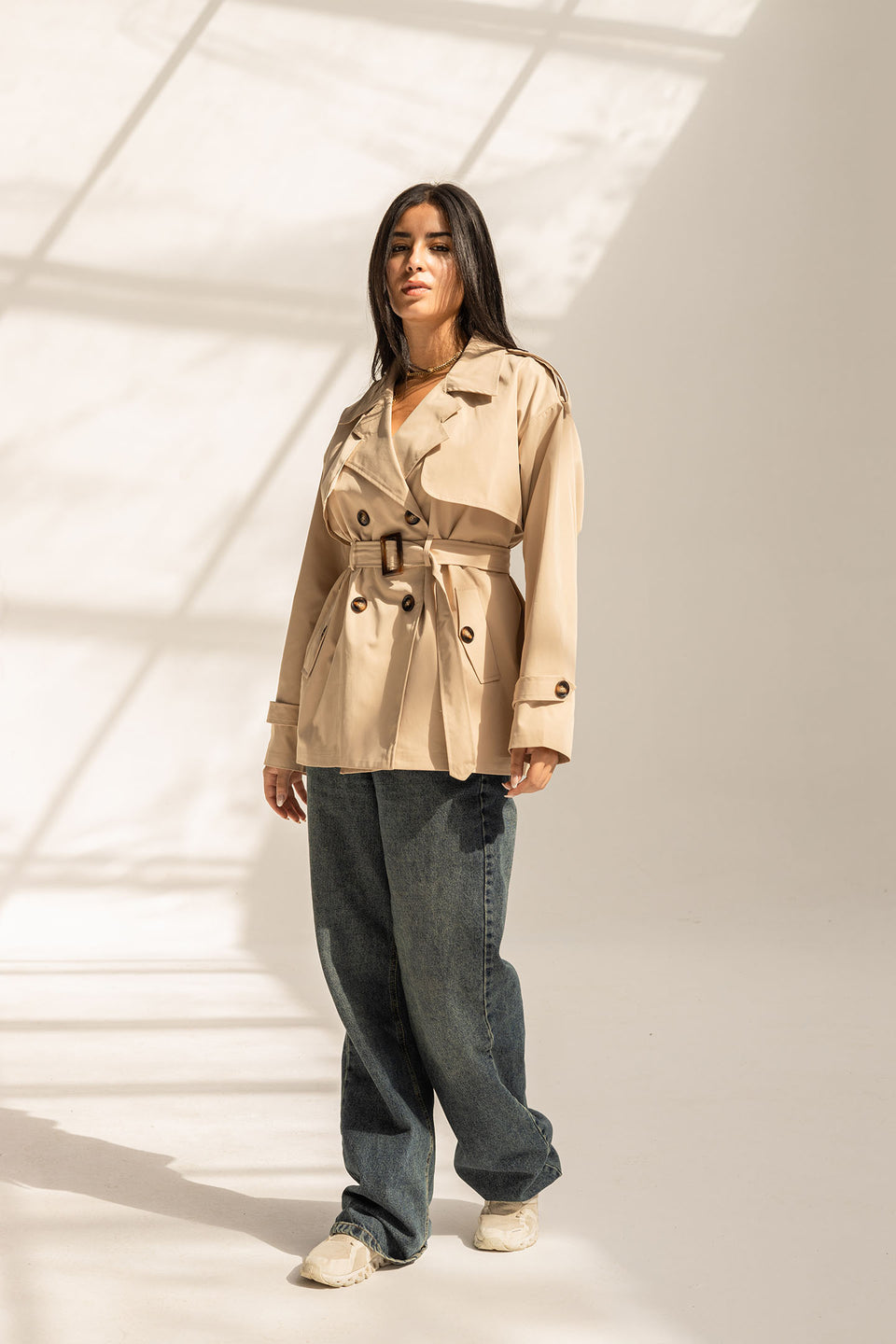 ترنش كوت قصير بحزام – بيج