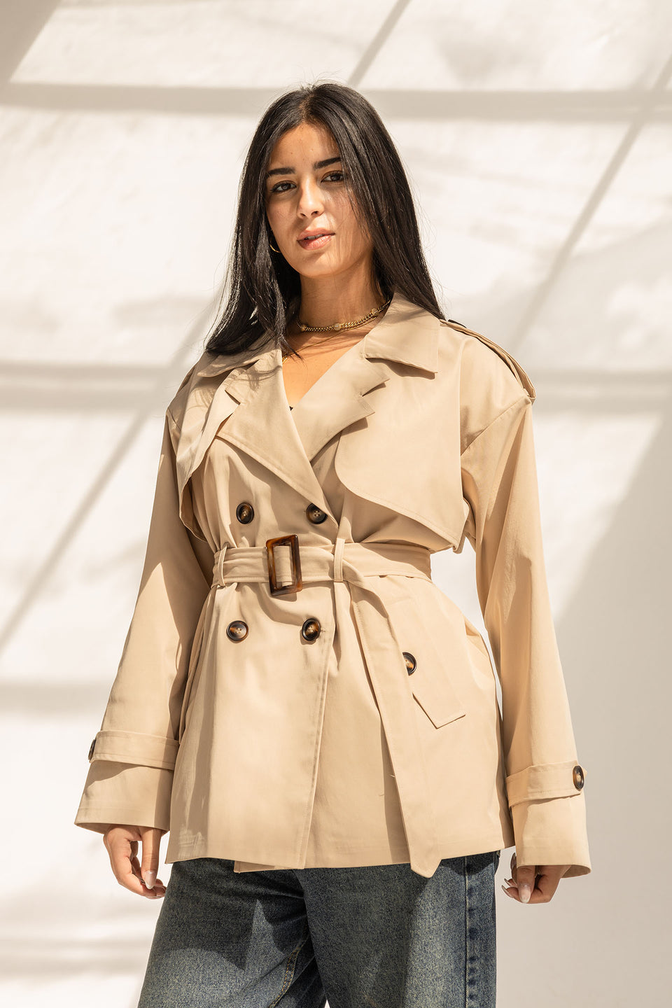 ترنش كوت قصير بحزام – بيج