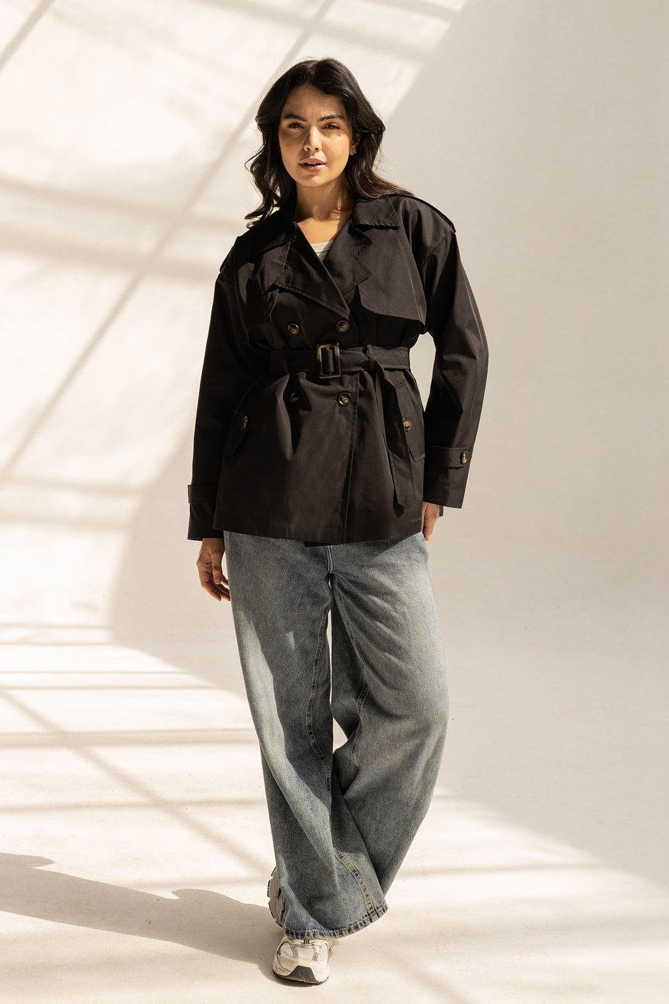 ترنش كوت قصير بحزام – اسود