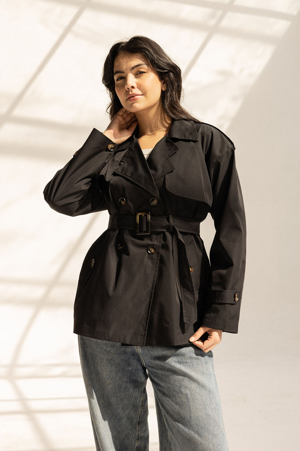 ترنش كوت قصير بحزام – اسود