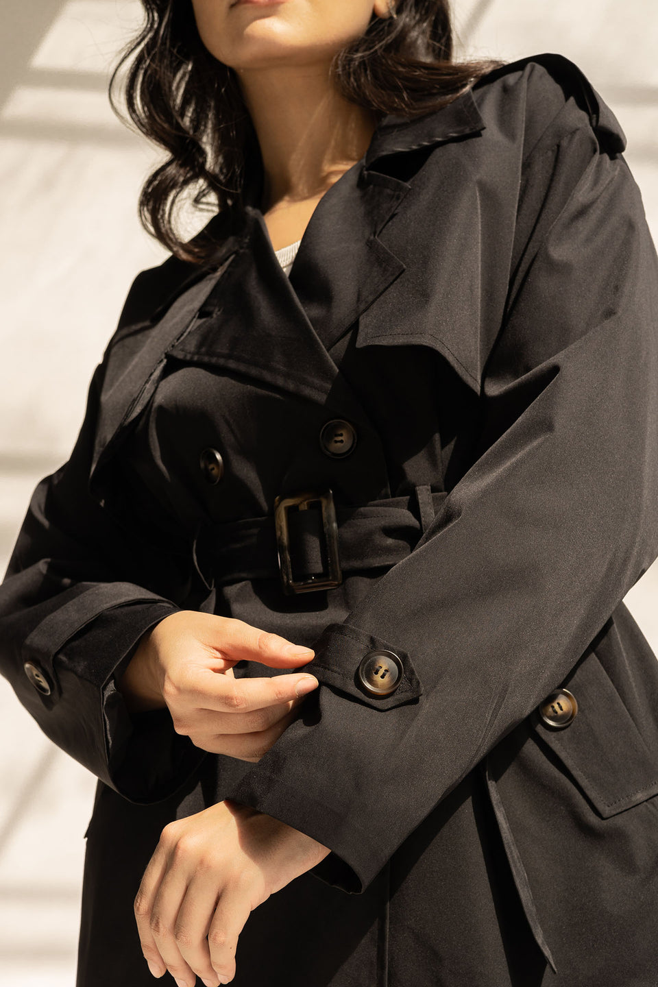 ترنش كوت قصير بحزام – اسود