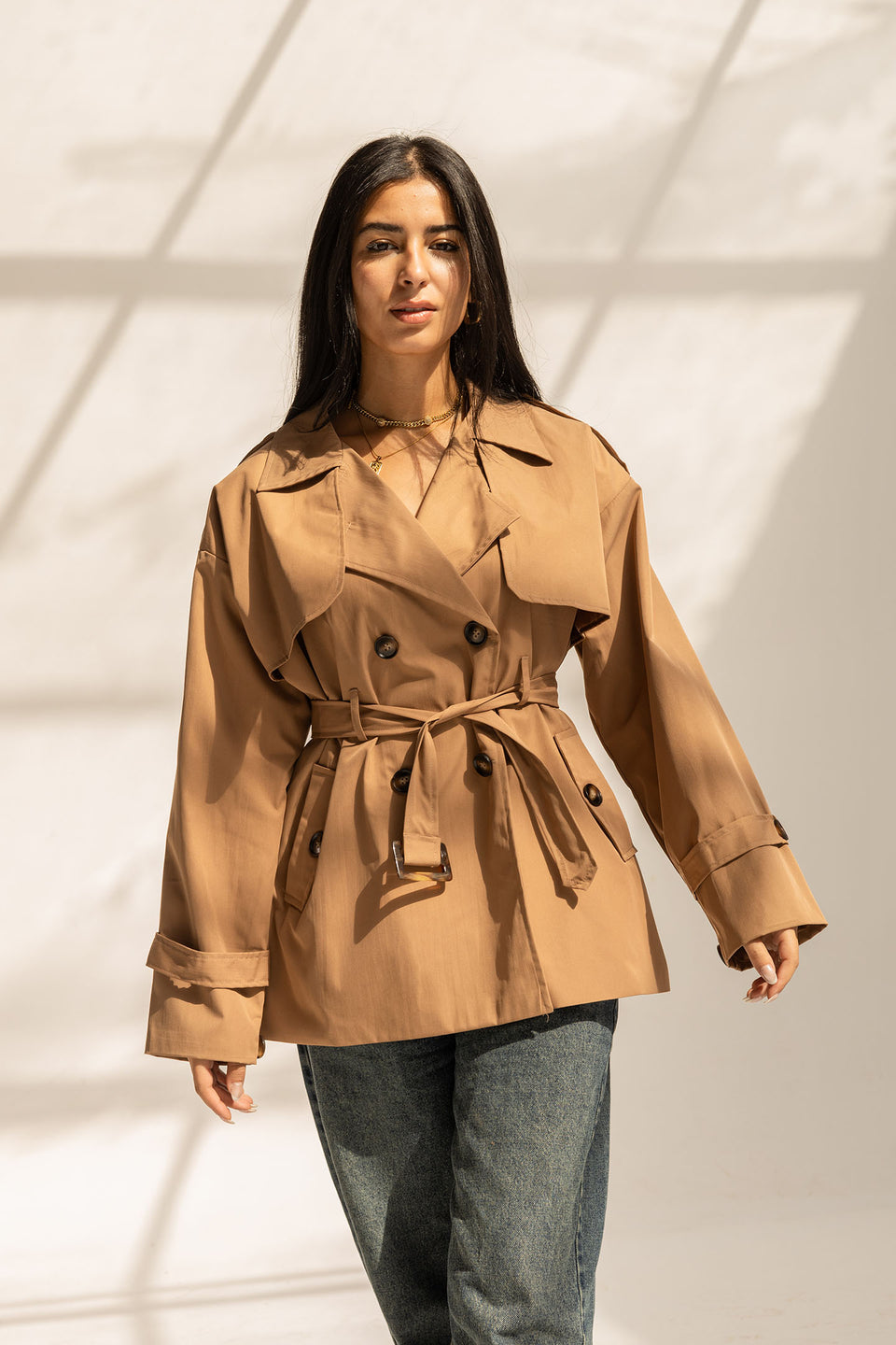 ترنش كوت قصير بحزام – كوفي