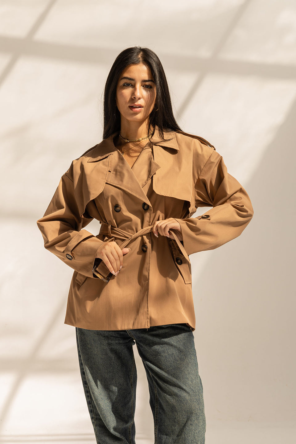 ترنش كوت قصير بحزام – كوفي