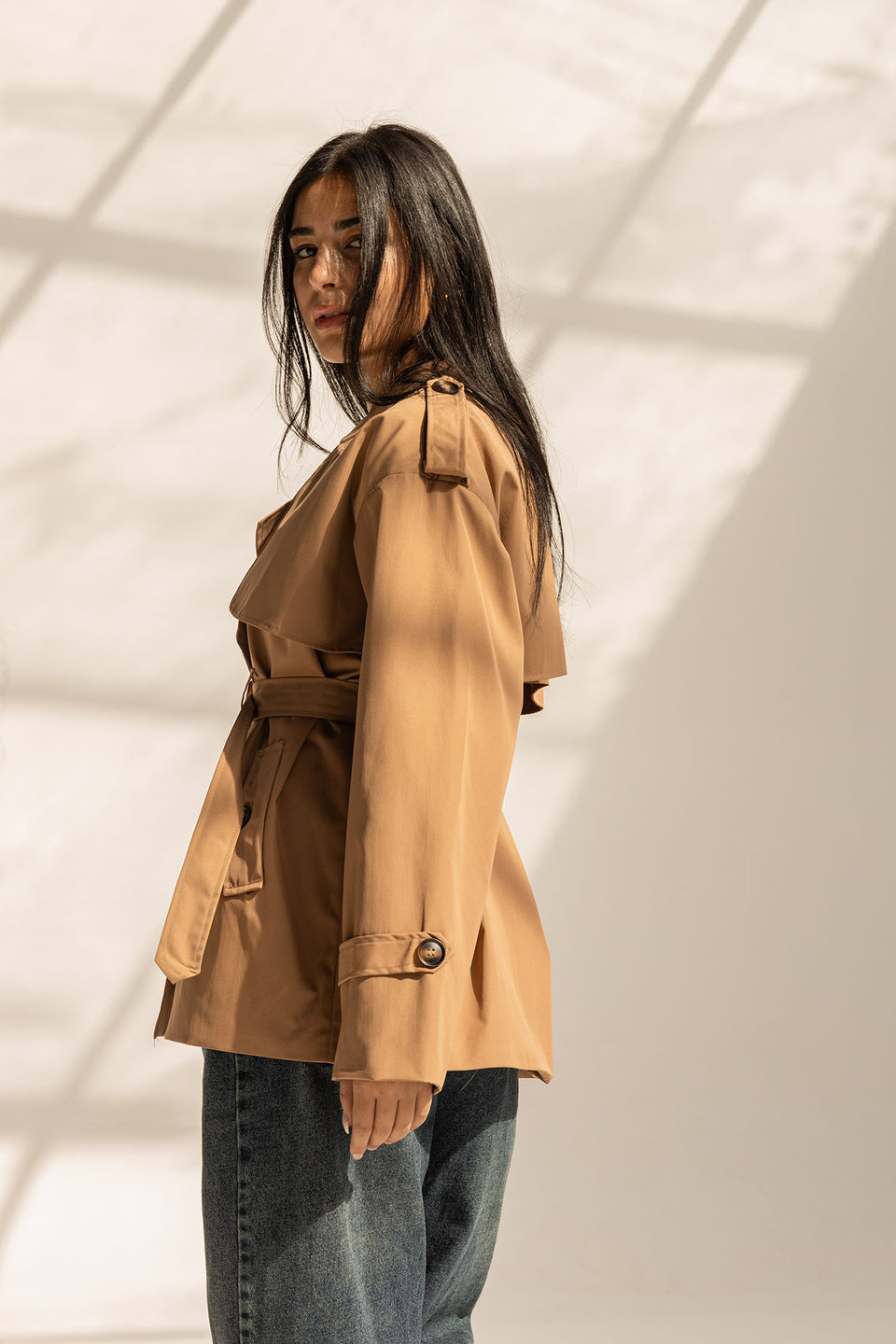 ترنش كوت قصير بحزام – كوفي