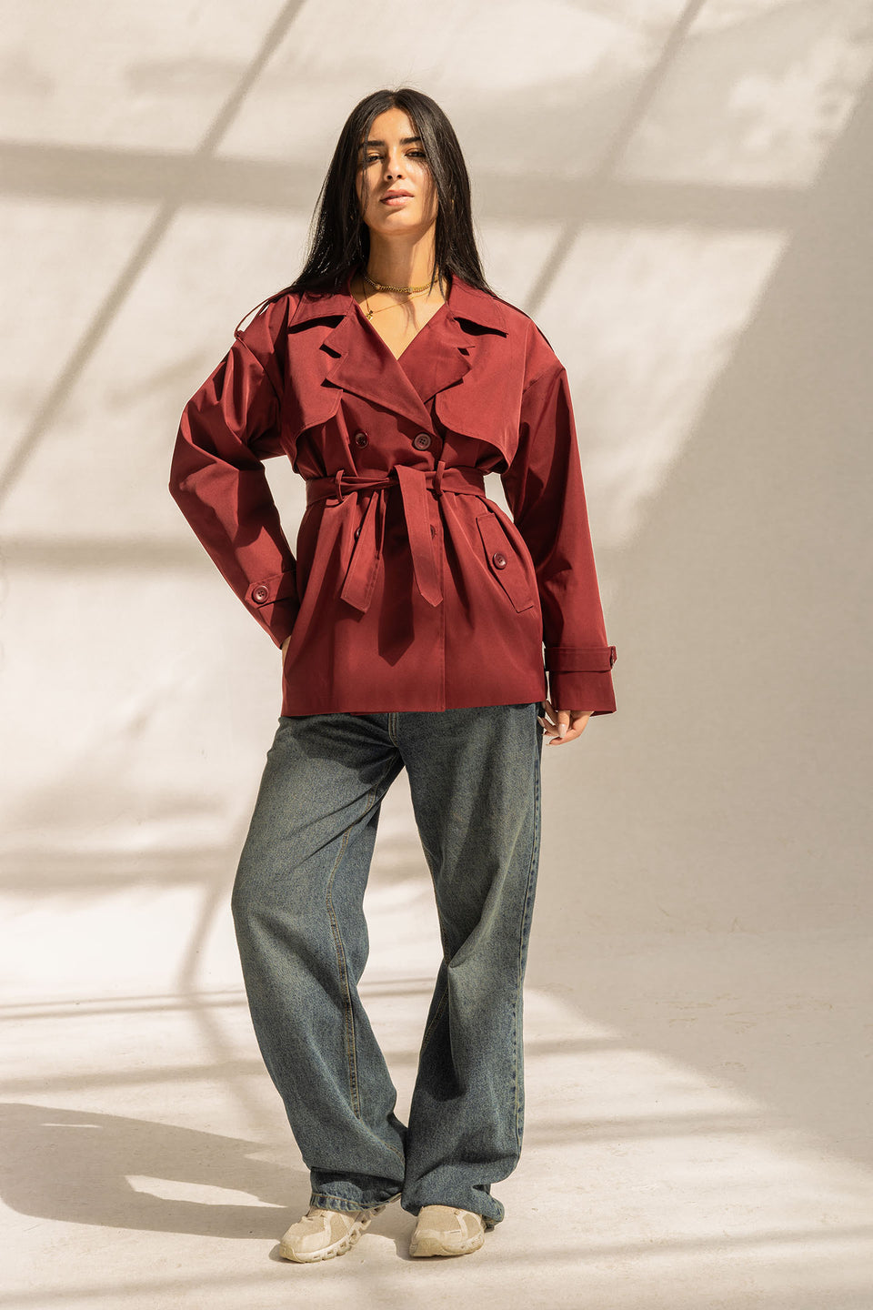 ترنش كوت قصير بحزام – أحمر داكن