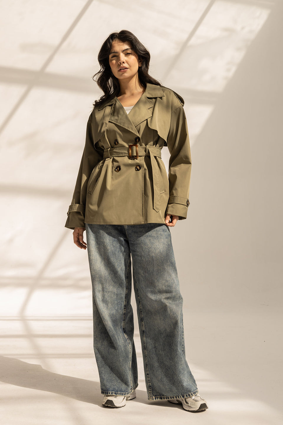 ترنش كوت قصير بحزام – زيتوني