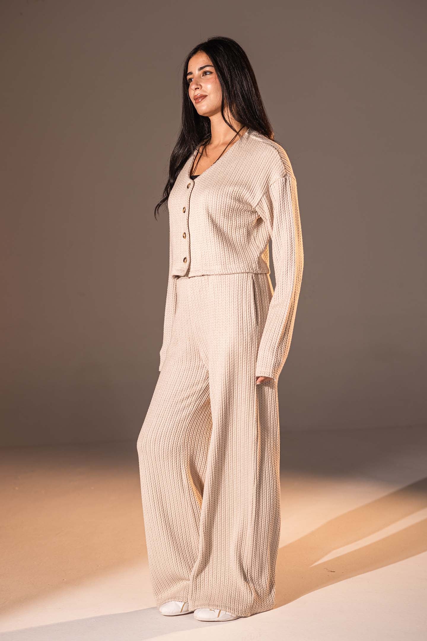 بنطال محبوك بلون البيج للاسترخاء