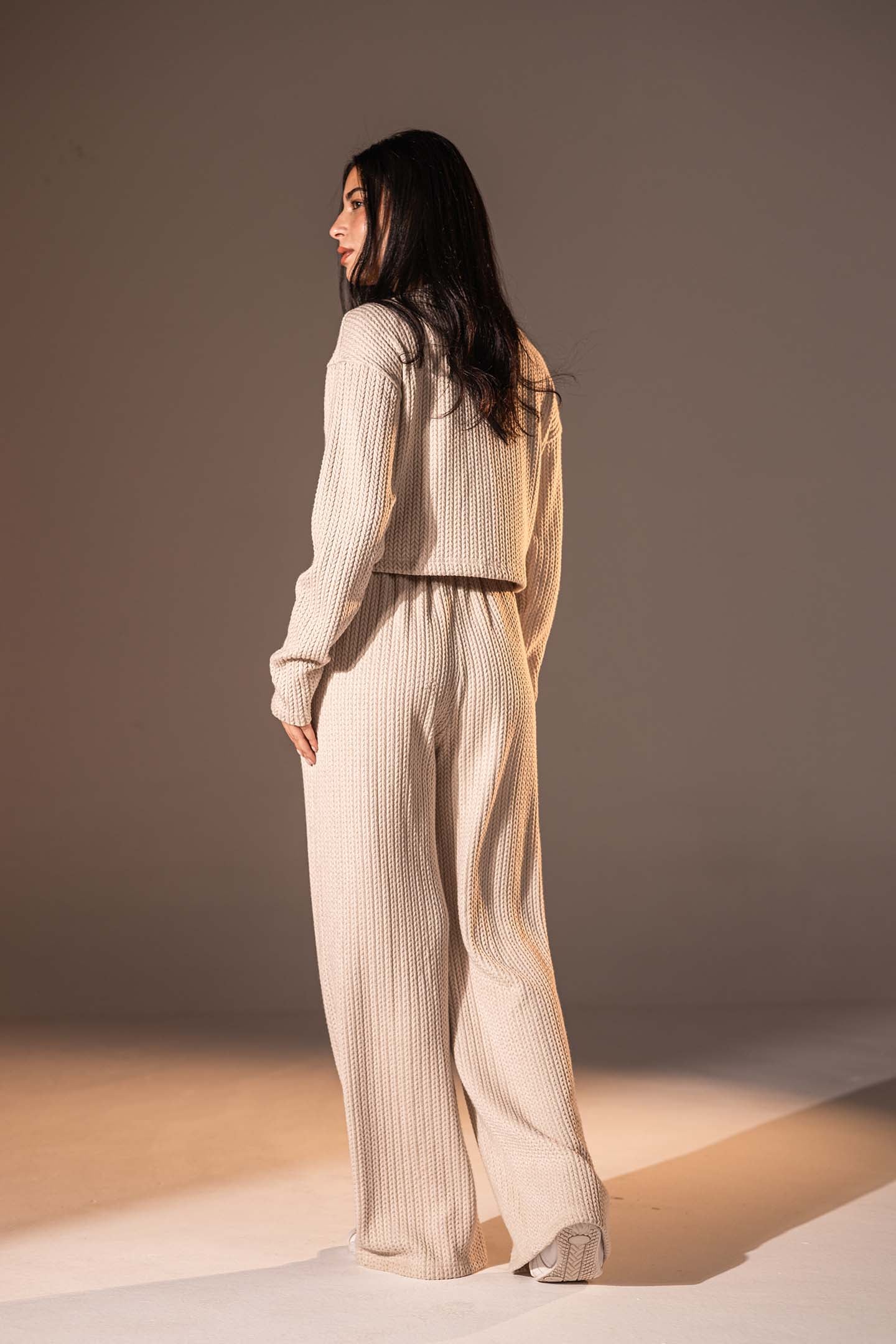 بنطال محبوك بلون البيج للاسترخاء