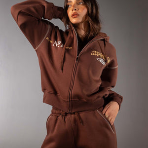 هودي بسوستة وبطبعة جرافيك – لون بني