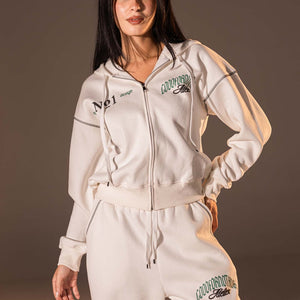 سحّاب أمامي وتصميم جرافيكي بلون الأوف وايت