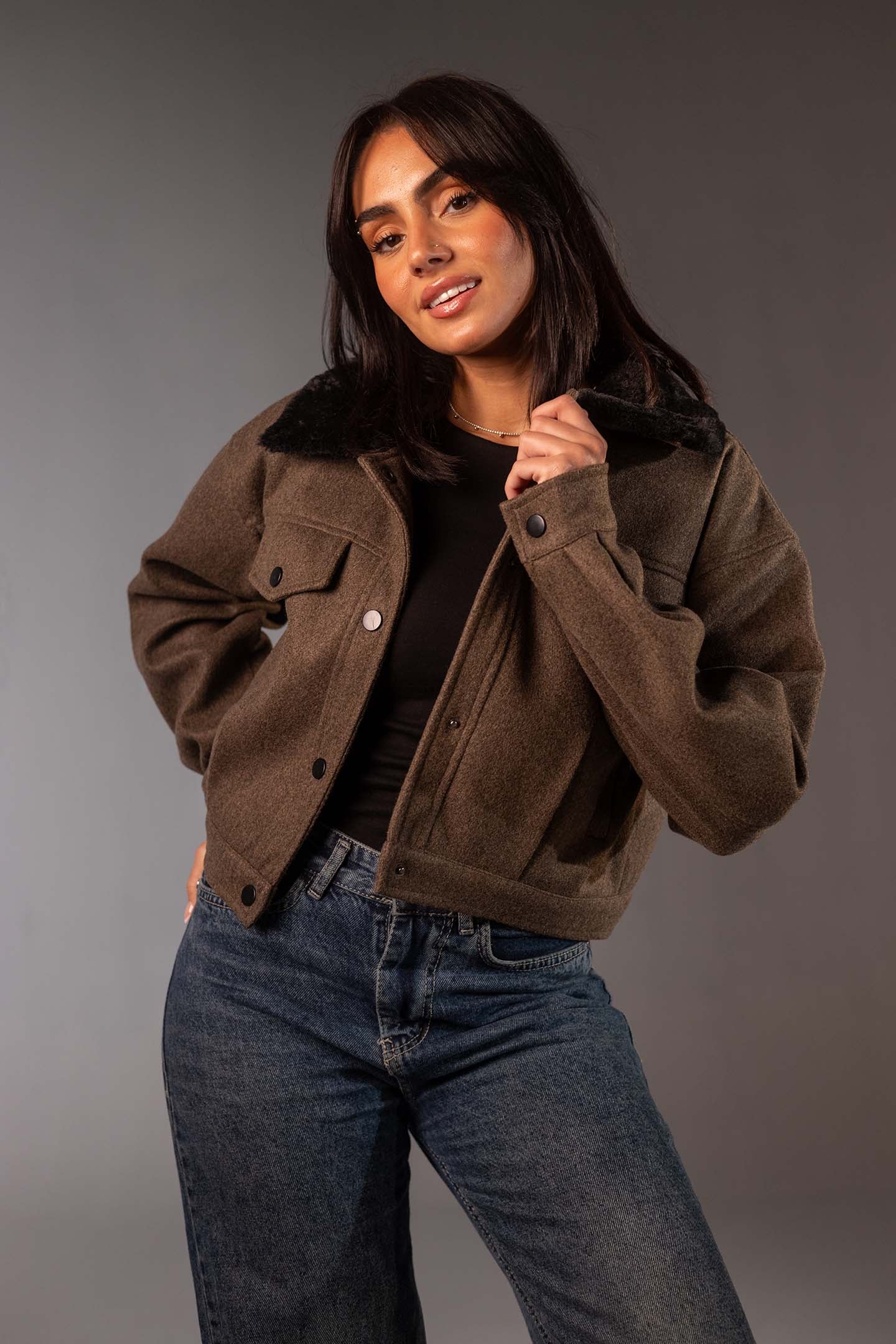 جاكيت بني قصير بخامة Gough-Blend