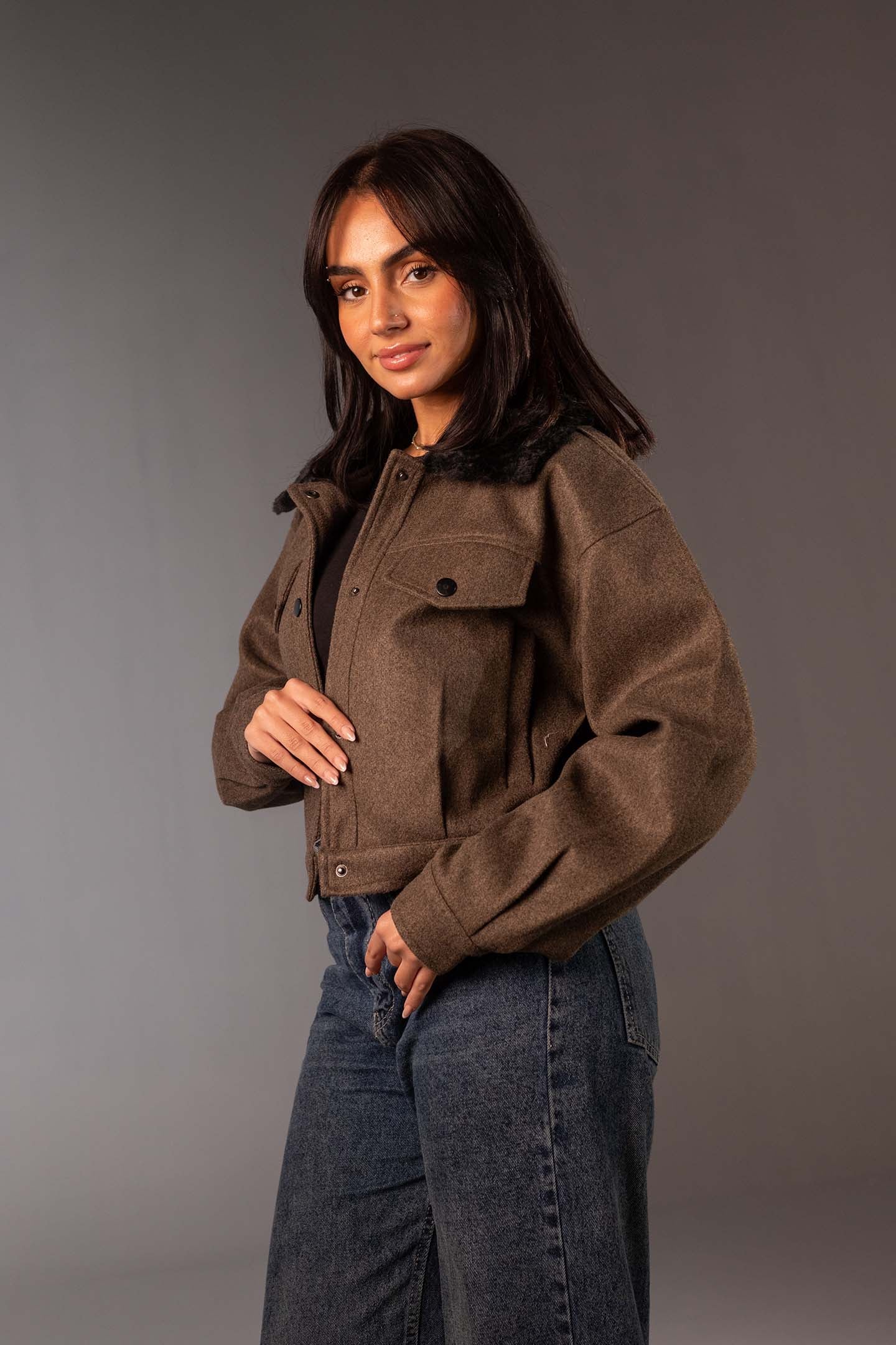 جاكيت بني قصير بخامة Gough-Blend