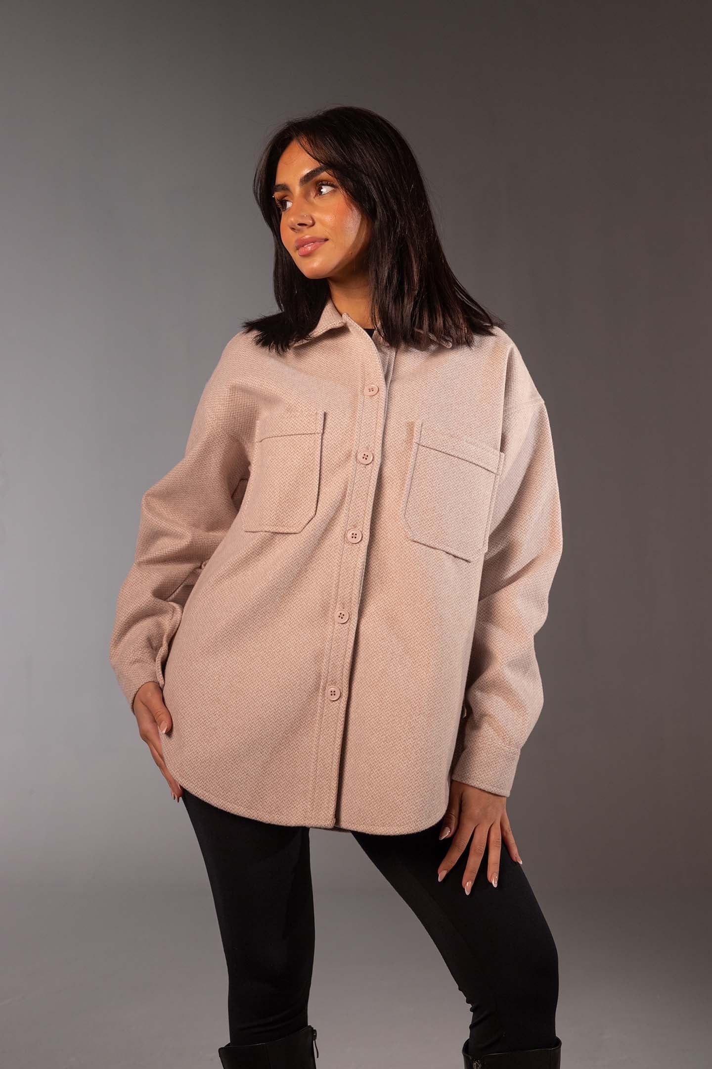 قميص صوف روز بقَصّة مريحة