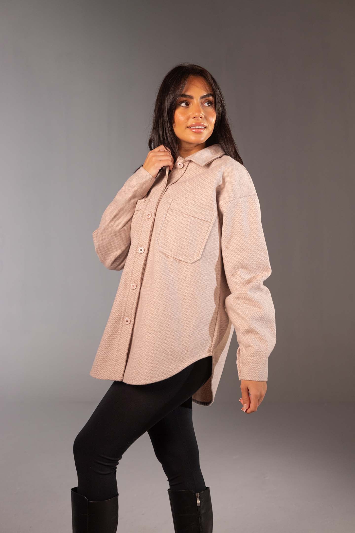 قميص صوف روز بقَصّة مريحة