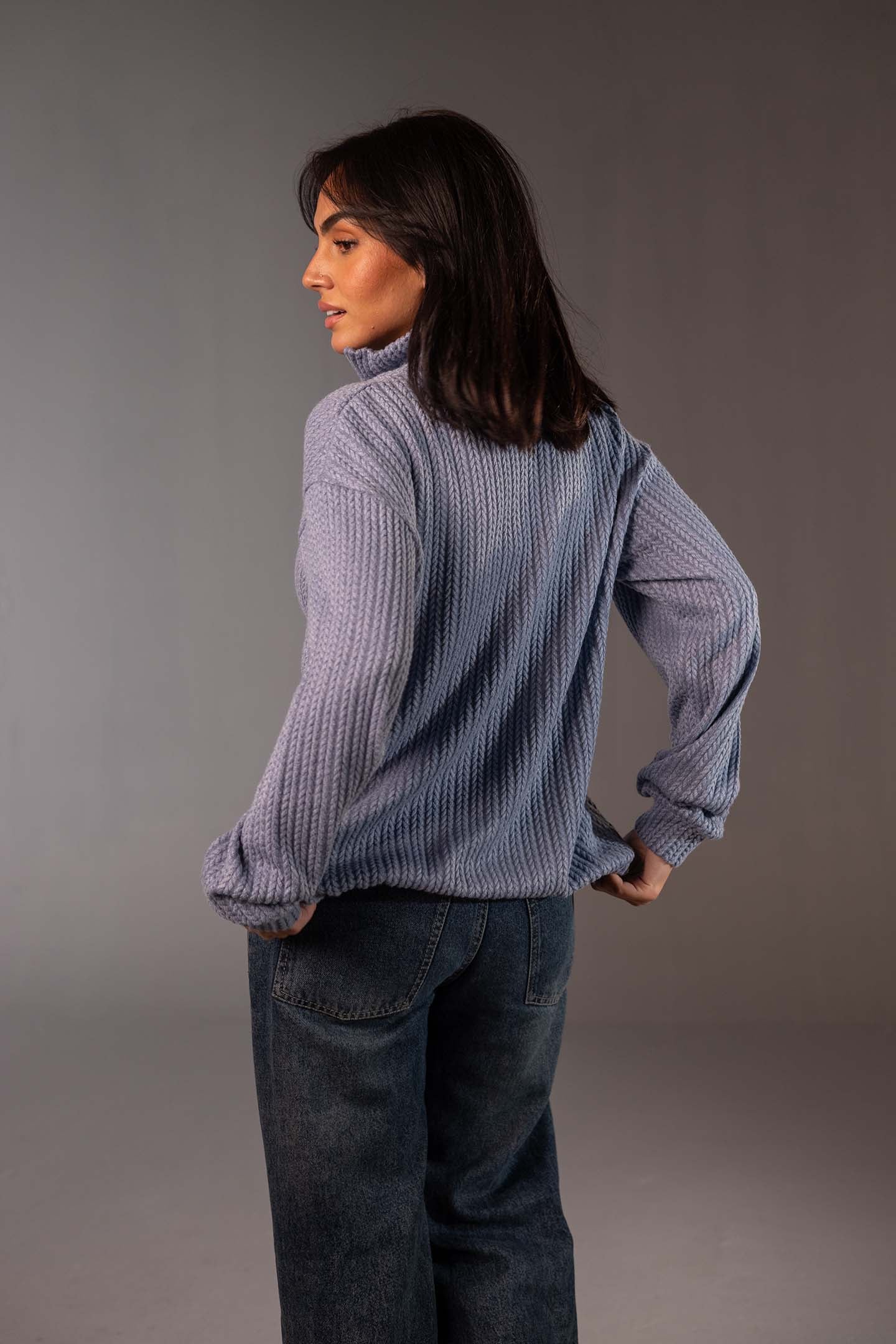 سويتر صوف أزرق مريح بسوستة نصفية