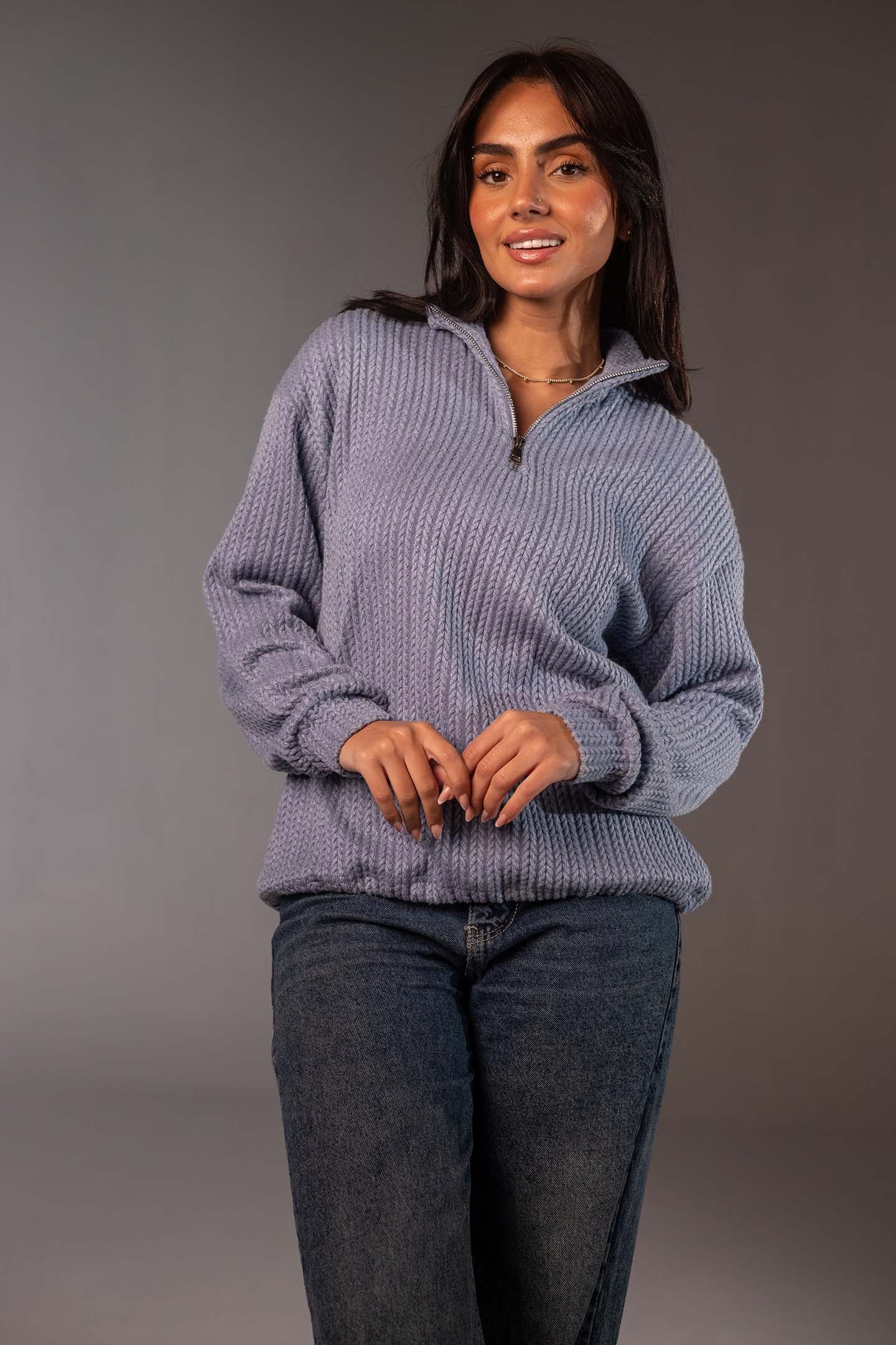 سويتر صوف أزرق مريح بسوستة نصفية