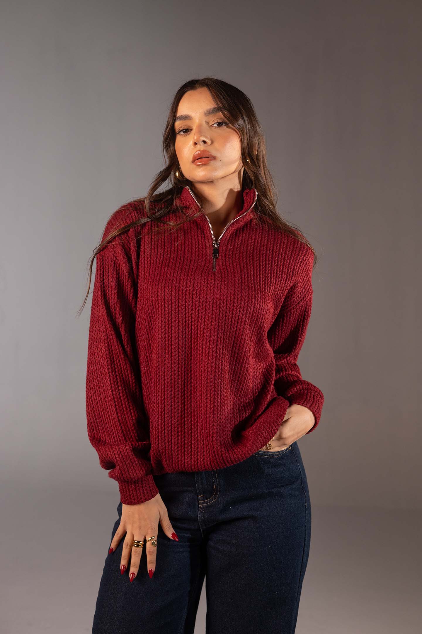 سويتر صوف عنابي مريح بسوستة نصفية