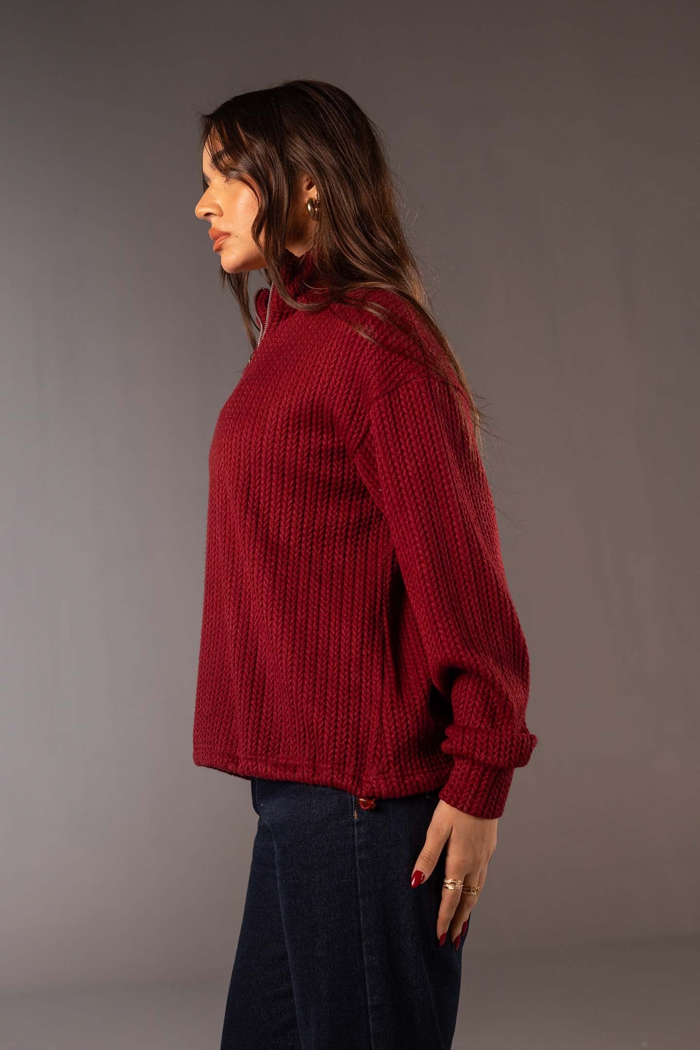 سويتر صوف عنابي مريح بسوستة نصفية