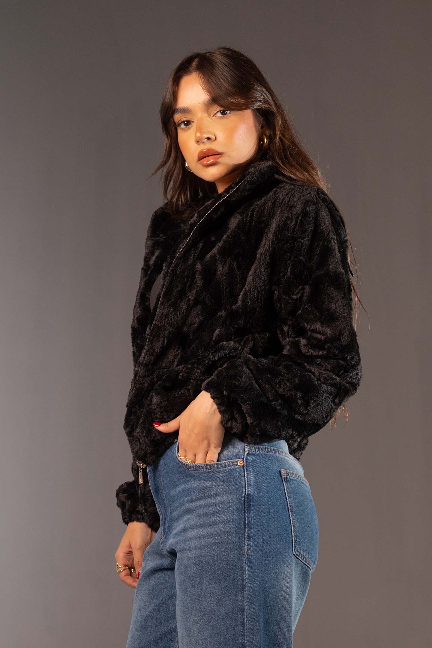 جاكيت فرو تيدي ناعم بسوستة – لون أسود