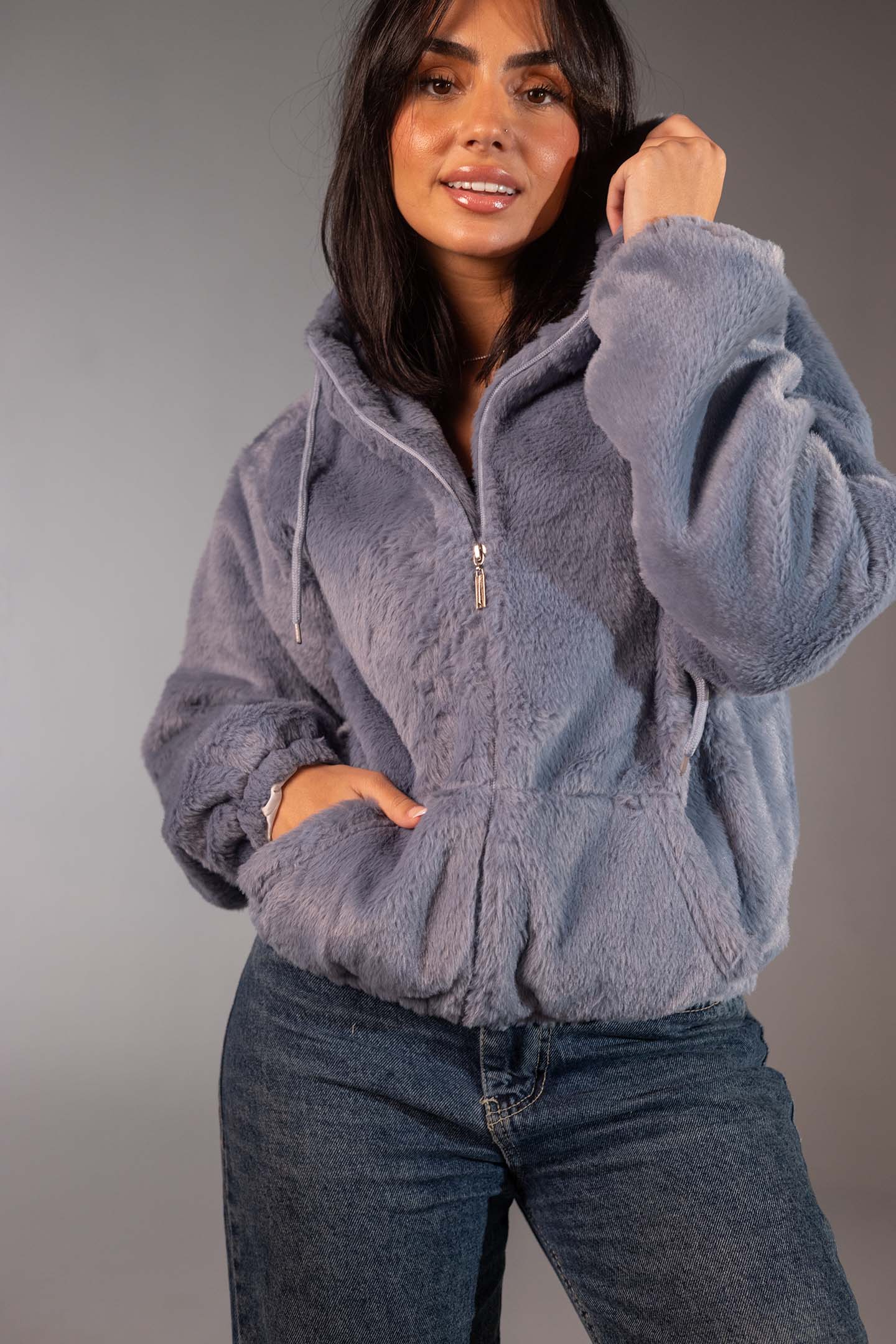 جاكيت فرو تيدي ناعم بسوستة – لون أزرق