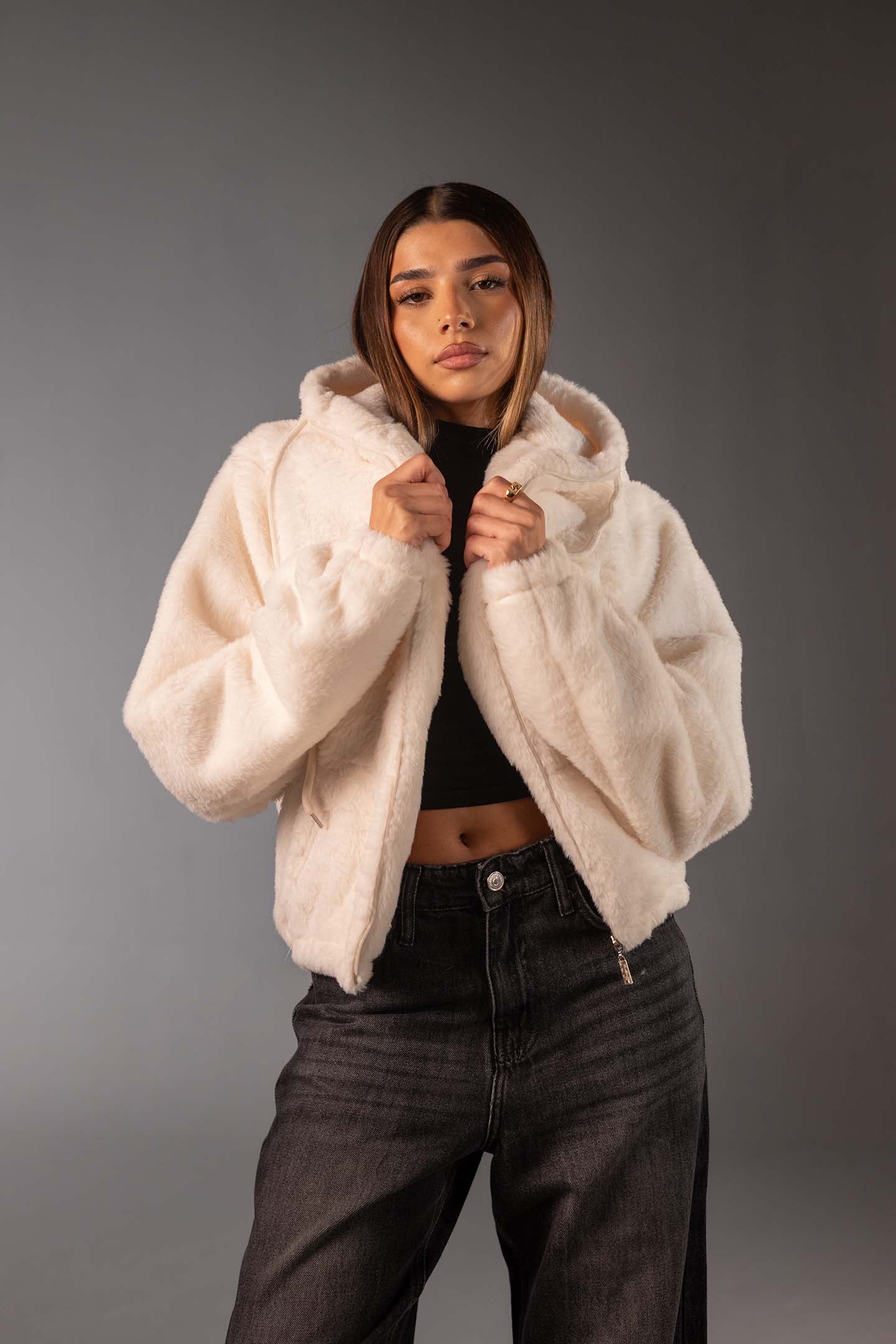 جاكيت فرو تيدي ناعم بسوستة – لون أوف وايت