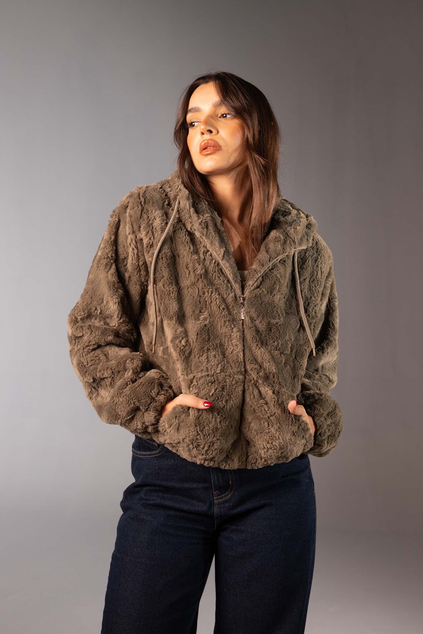 جاكيت فرو تيدي ناعم بسوستة – لون زيتي