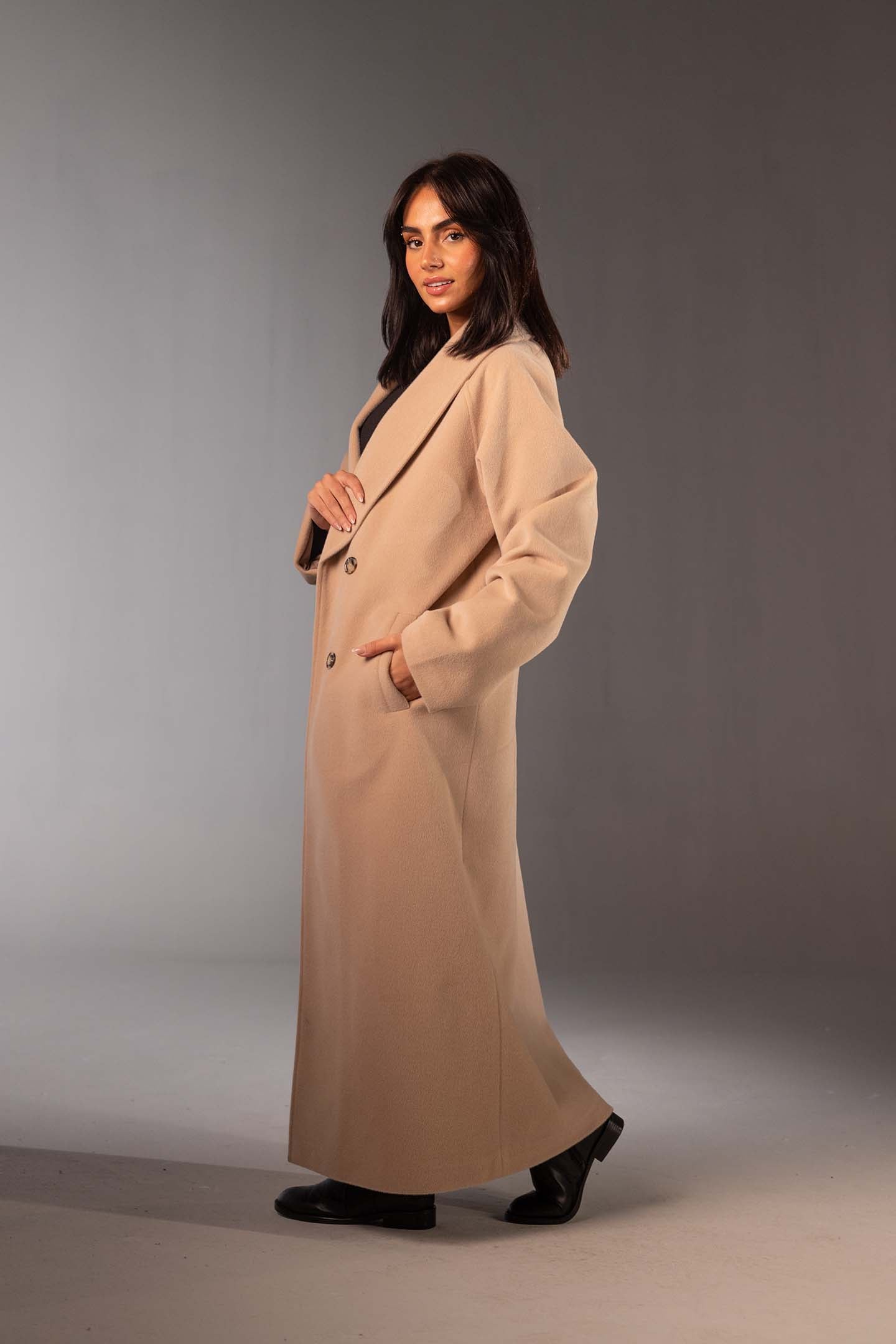 معطف صوف بيج ماكسي مزدوج الأزرار