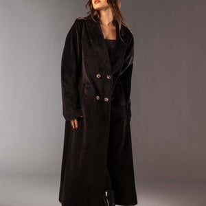 معطف صوف أسود ماكسي مزدوج الأزرار