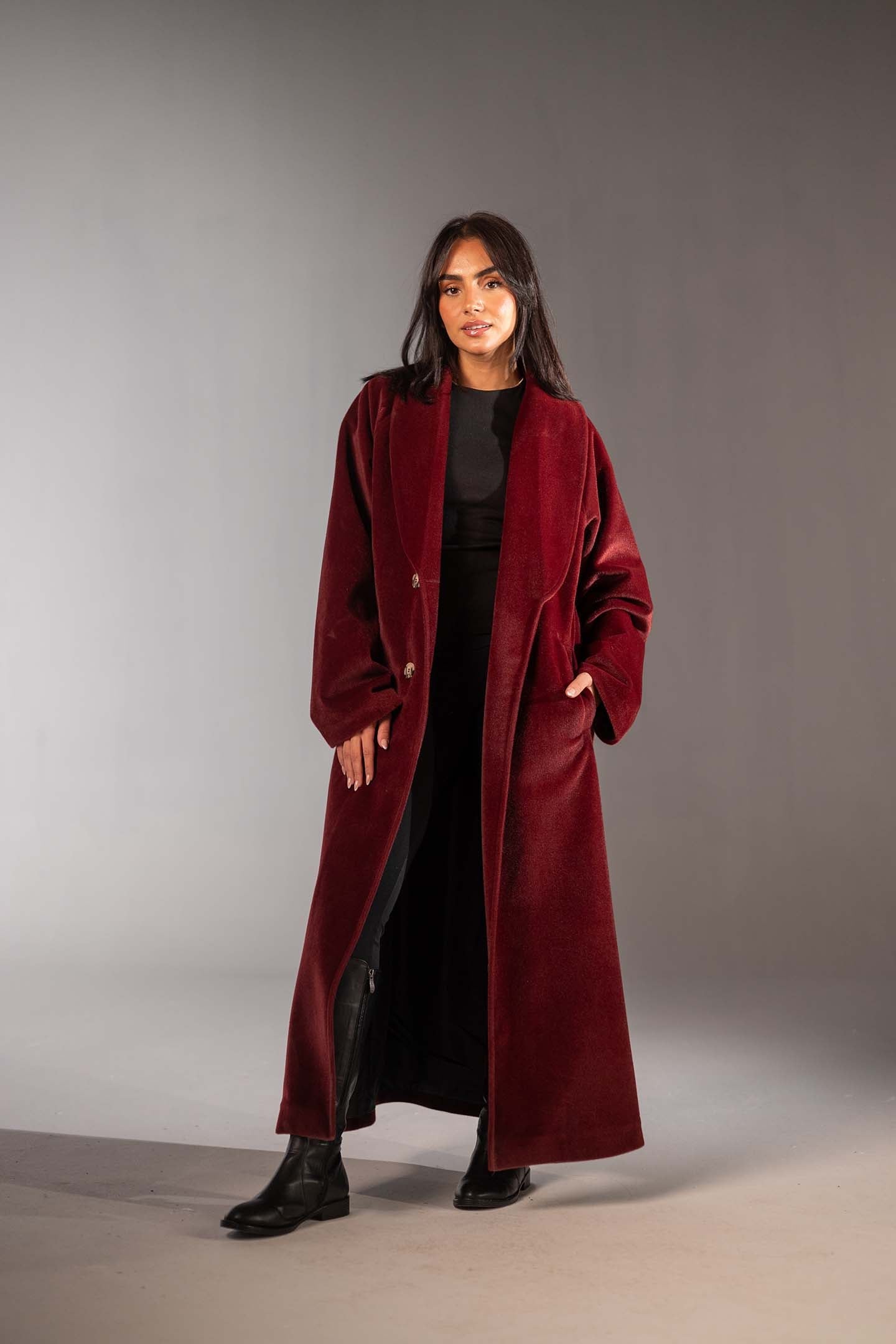 معطف صوف عنابي ماكسي مزدوج الأزرار