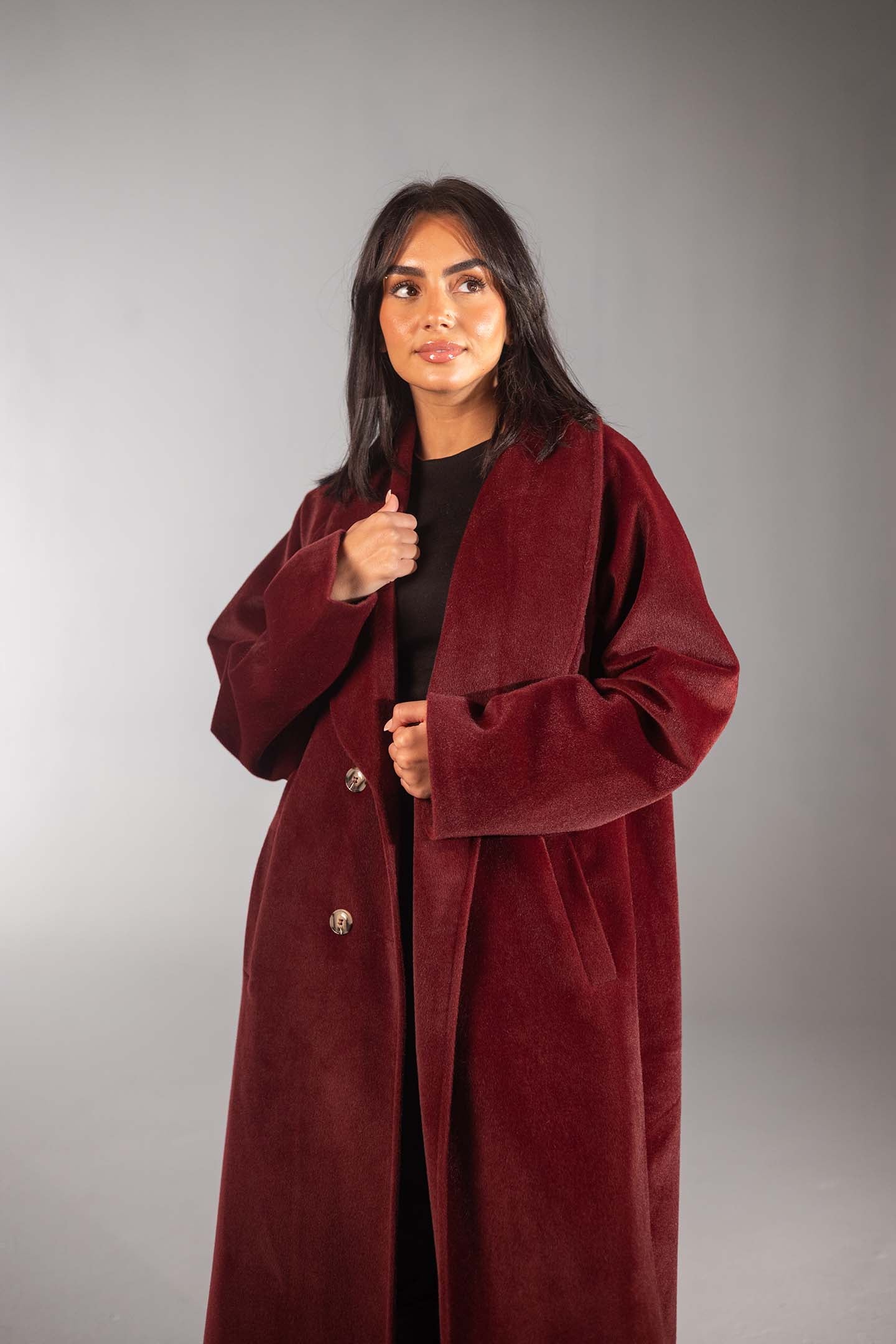 معطف صوف عنابي ماكسي مزدوج الأزرار